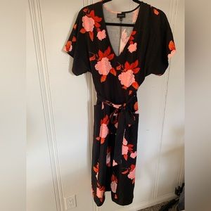 EUC Who What Wear Floral Dress with Pockets Sz M